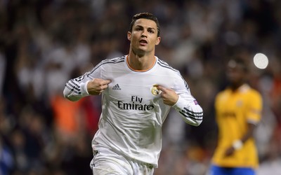 爱游戏电竞快讯-以色列队战术角球配合精妙得分