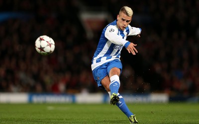 爱游戏电竞讨论-德保罗和队友围成一圈